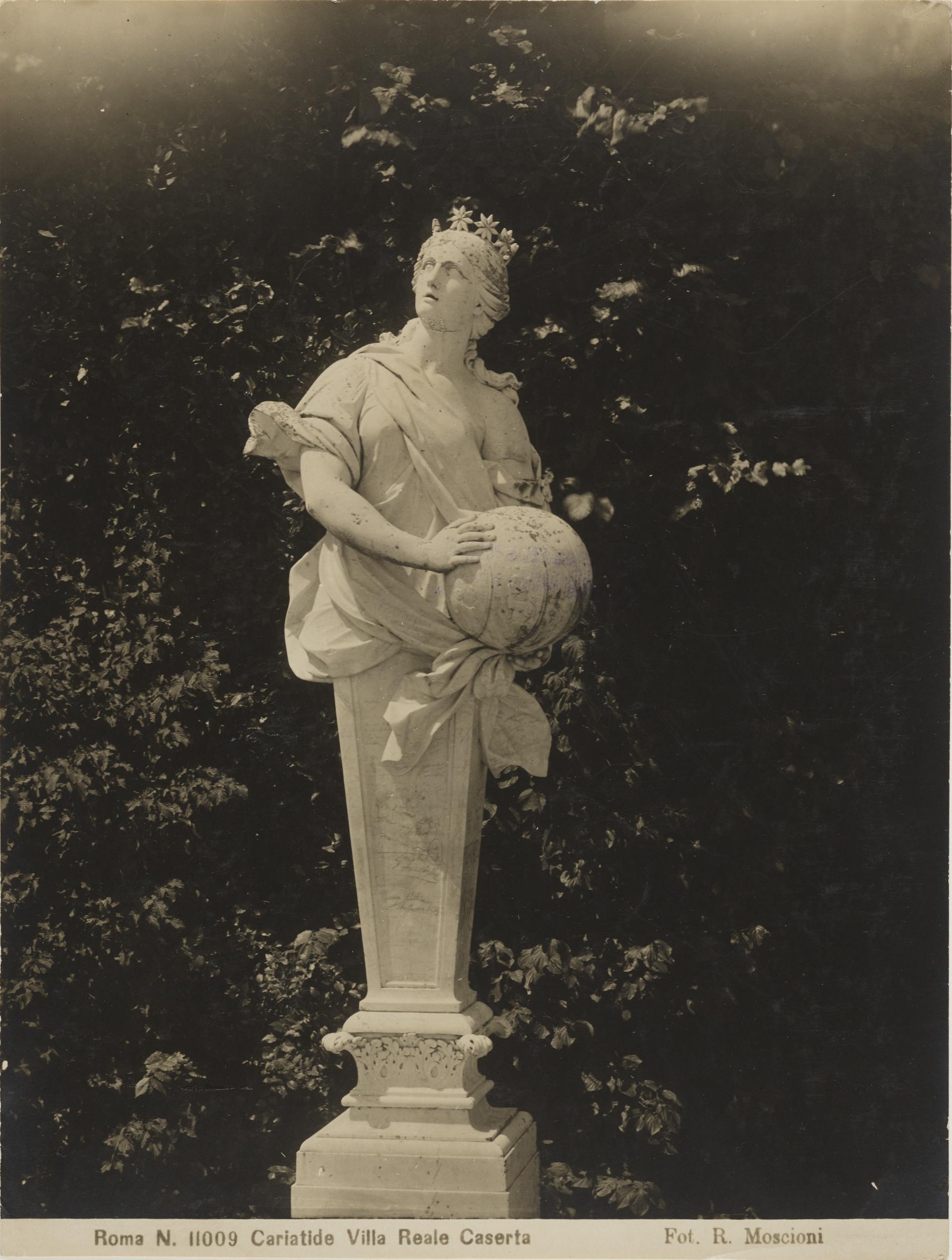 Romualdo Moscioni, Caserta - Palazzo Reale, parco, erma femminile, gelatina ai sali d'argento, MPI300549