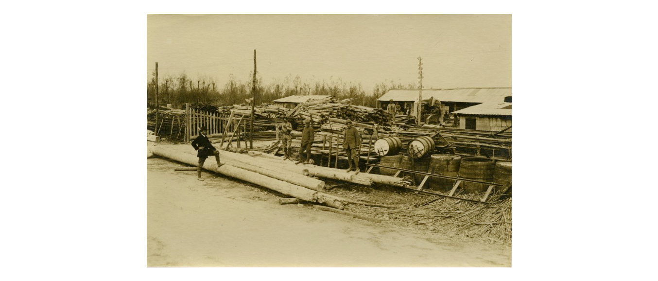 Fotografo non identificato, Jesolo - Cantiere di lavoro per la ricostruzione a Cavazuccherina, 1919, gelatina ai sali d'argento, 12x17 cm, PV000006