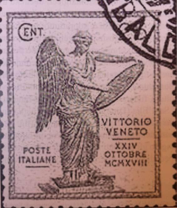 fig. 8: Francobollo da 25 centesimi emesso il primo novembre 1921. Alberto Repettati rappresentò la Vittoria di Brescia con accanto l’iscrizione “VITTORIO / VENETO / XXIV / OTTOBRE / MCMXVIII” (da Gnisci 2001, vd. Nota 8)