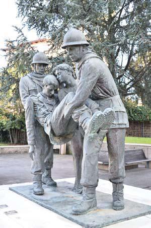 Fig. 11: Fossacesia, Monumento ai caduti di tutte le guerre