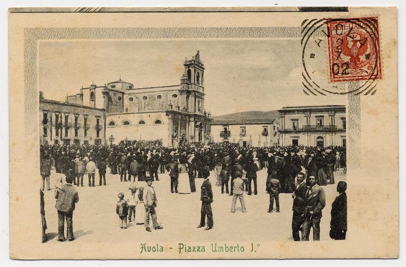 Fotografo non identificato, Avola - Piazza Umberto I, 1902, cartolina, FFC011545