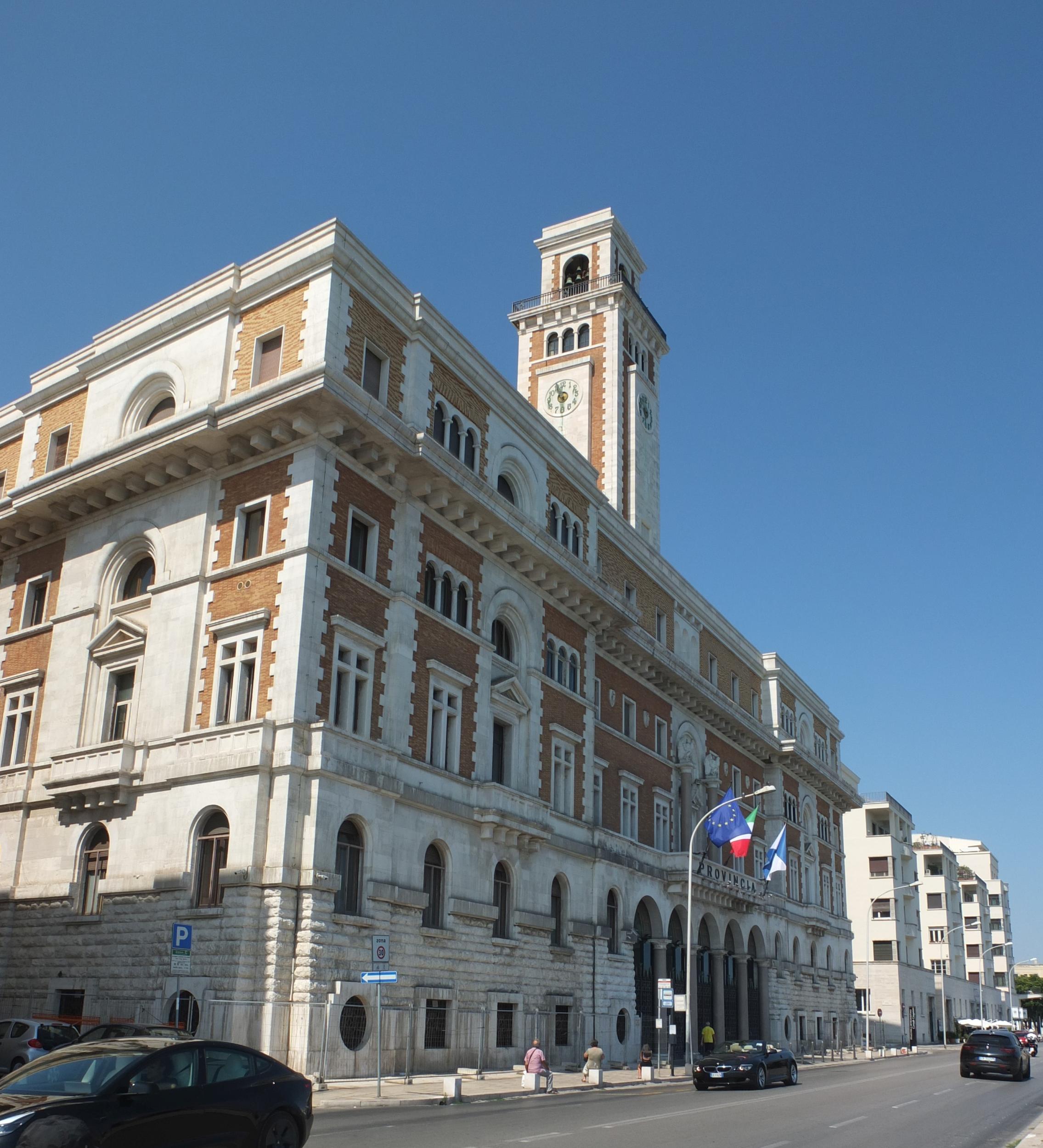 Sara Rutigliano, Palazzo della Provincia di Bari, 2020, fotografia digitale