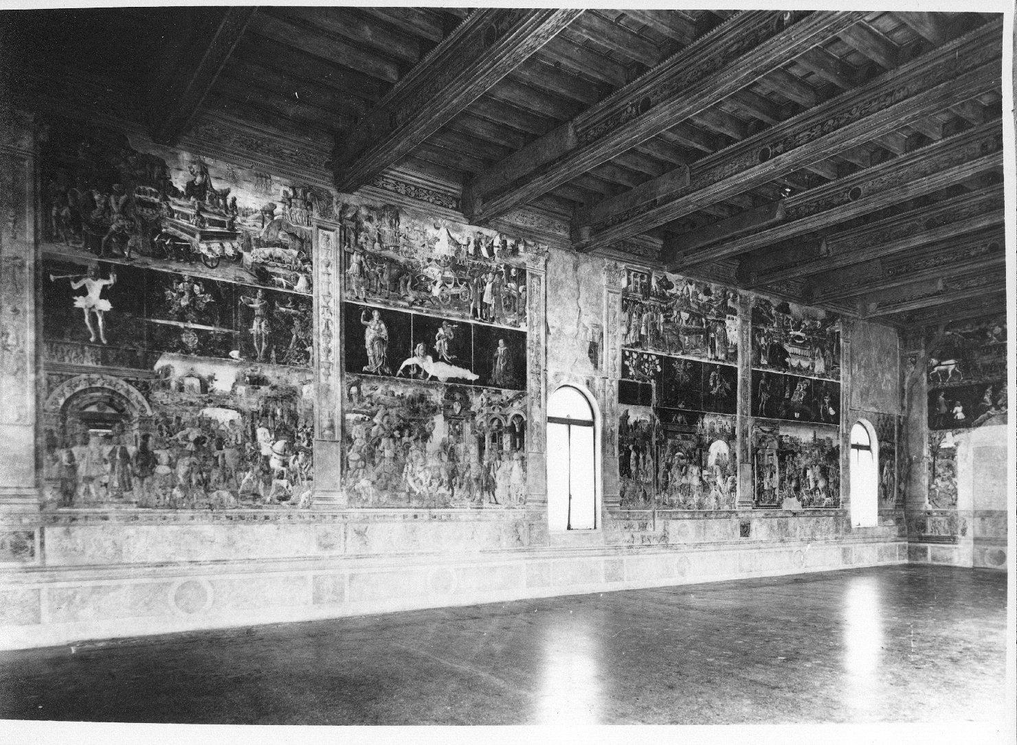 Fotografo non identificato, Ferrara – Palazzo Schifanoia – Salone dei Mesi – generale parete nord con particolare parete est, pavimento precedente, ante 1999, gelatina ai sali d'argento/carta,  0800634656