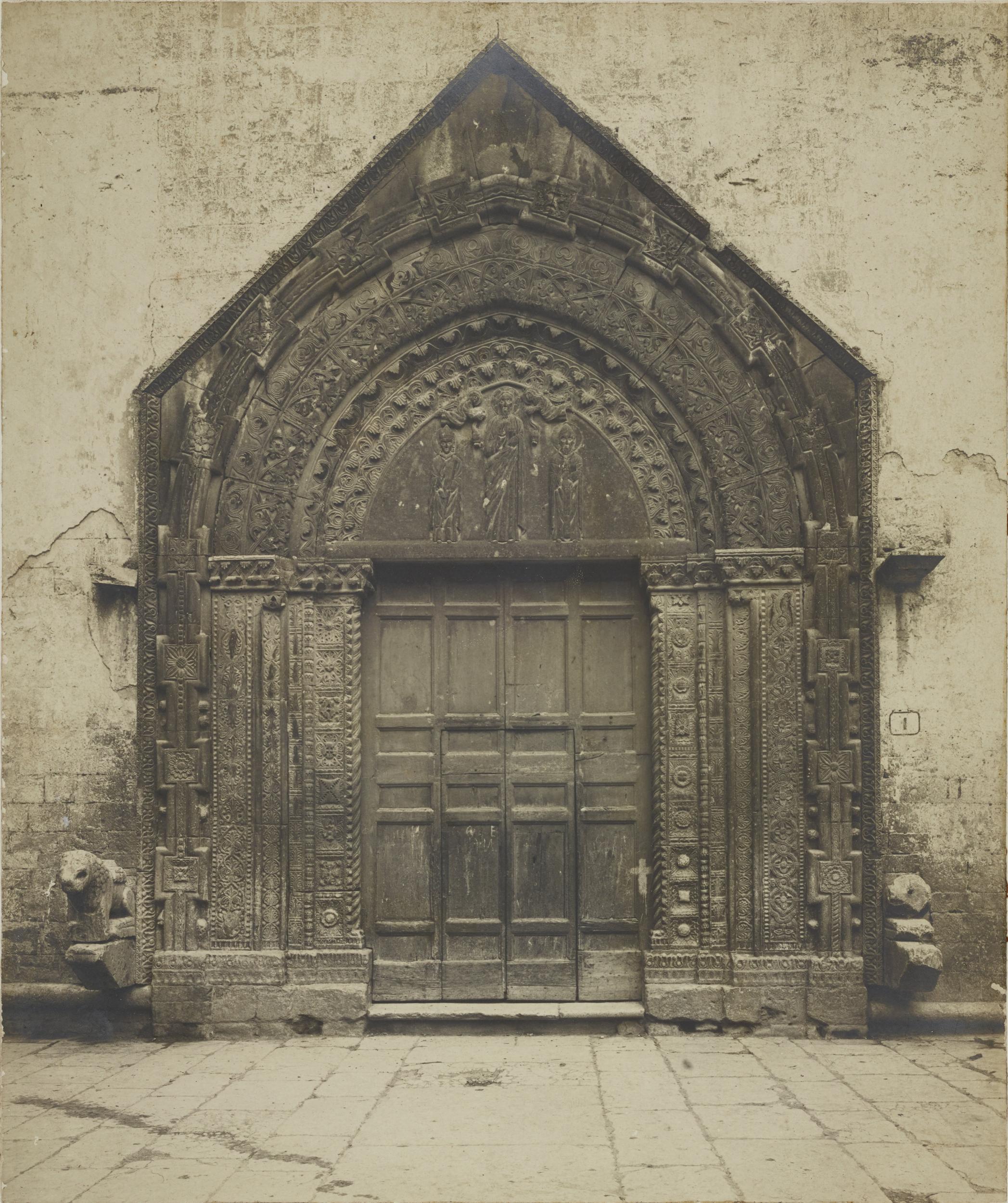 Fotografo non identificato, Andria - Chiesa di S. Agostino, portale, 1901-1925, gelatina ai sali d'argento/carta, MPI131842