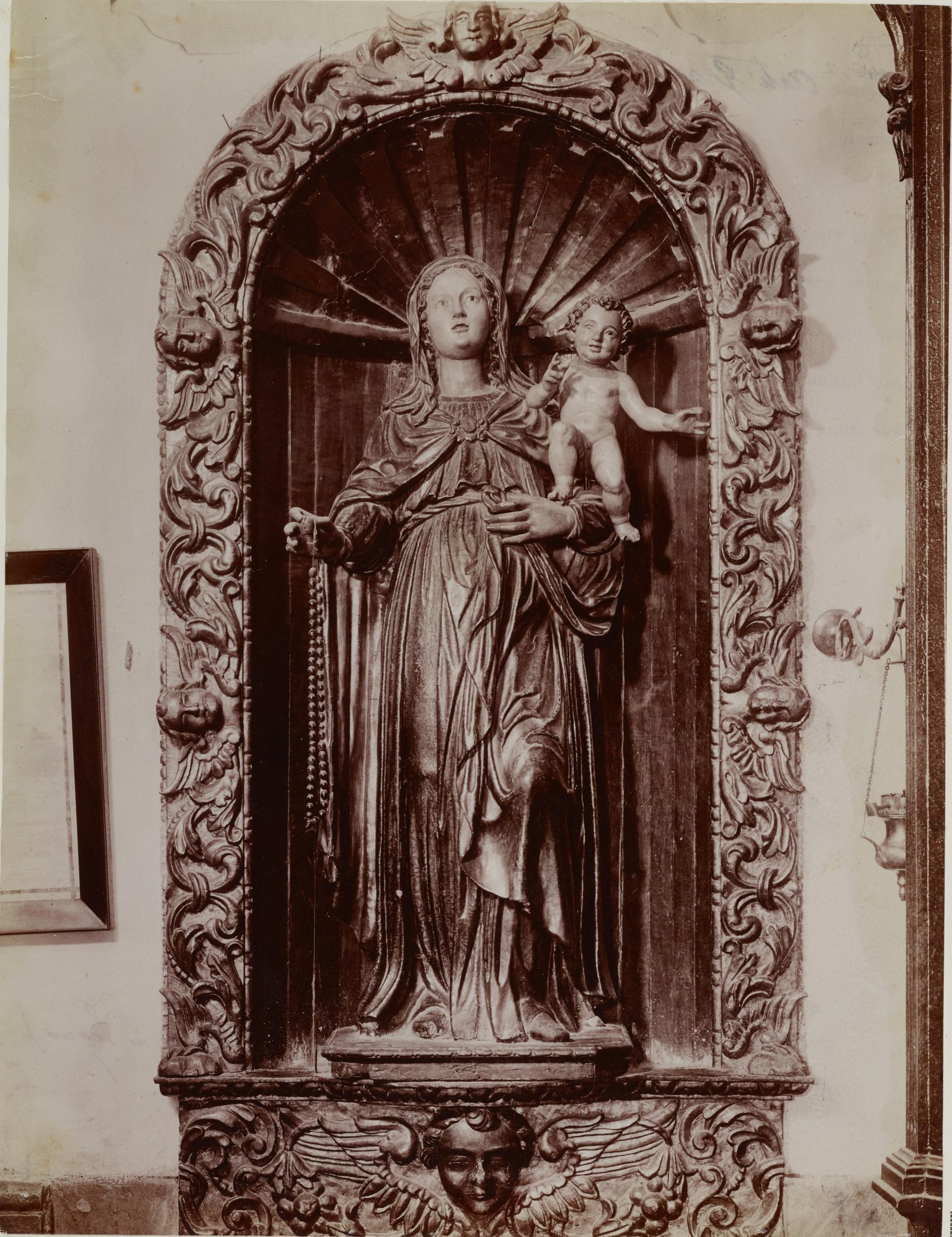Fotografo non identificato, Andria - Chiesa di S. Domenico, la vergine col bambino, 1904-1915, albumina/carta, MPI131872