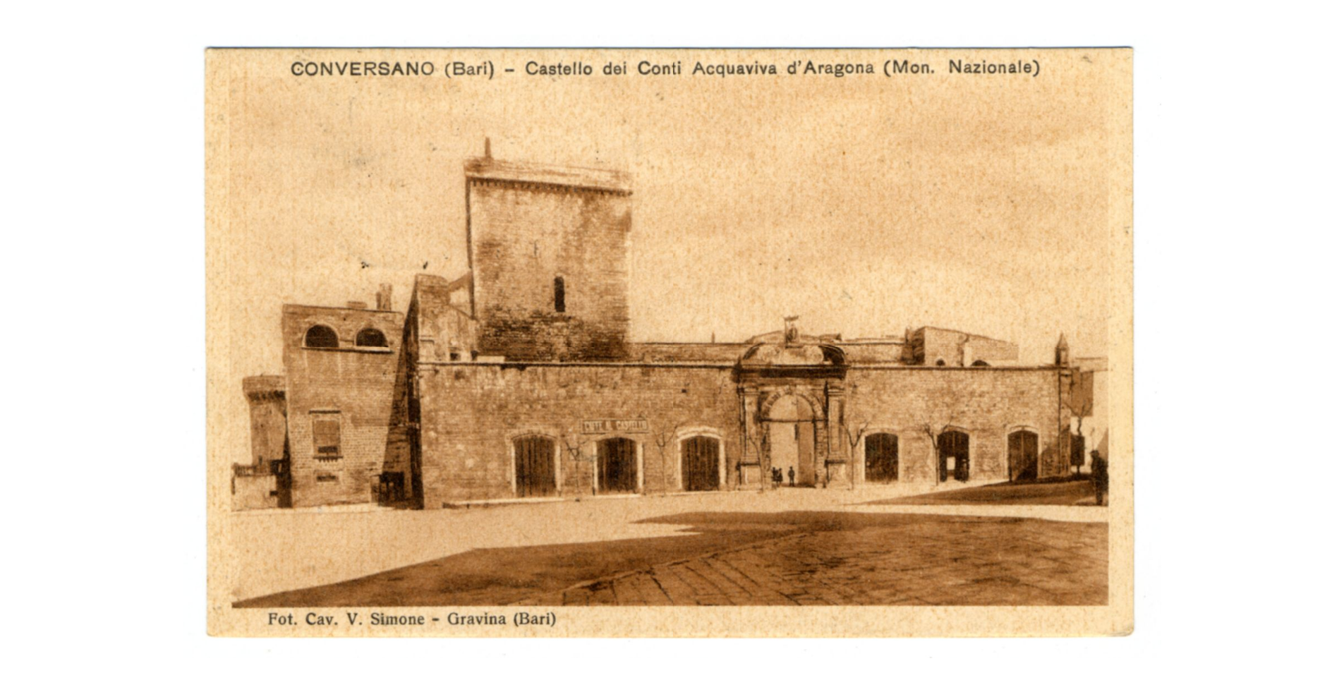 Fotografo non identificato, Conversano - Castello dei conti Acquaviva d'Aragona(Monumento Nazionale), 1938, cartolina, FFC040220
