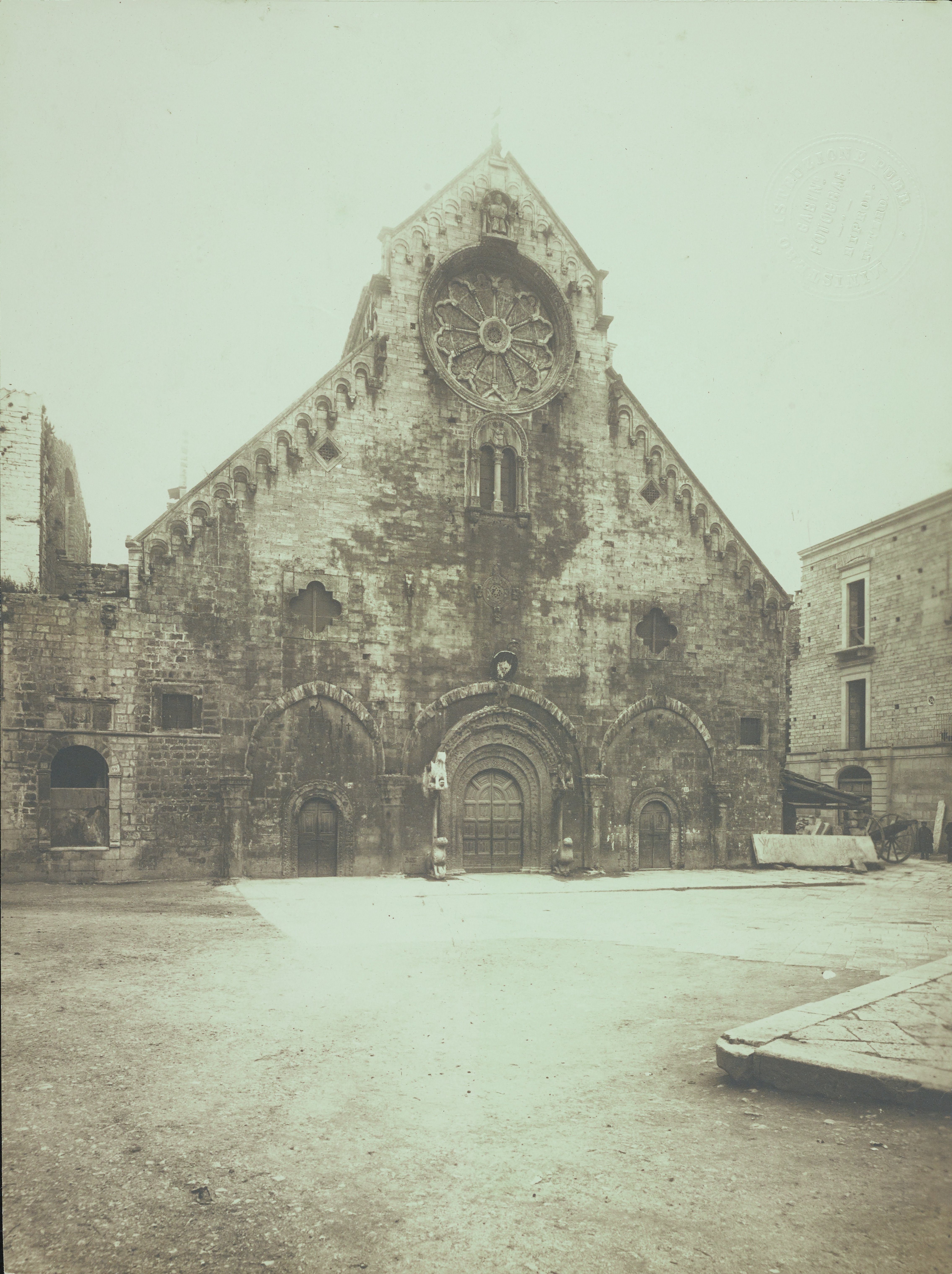 Giovanni Gargiolli, Ruvo di Puglia - Cattedrale S. Maria Assunta, facciata, 1901-1910, gelatina ai sali d'argento/carta, MPI6091646