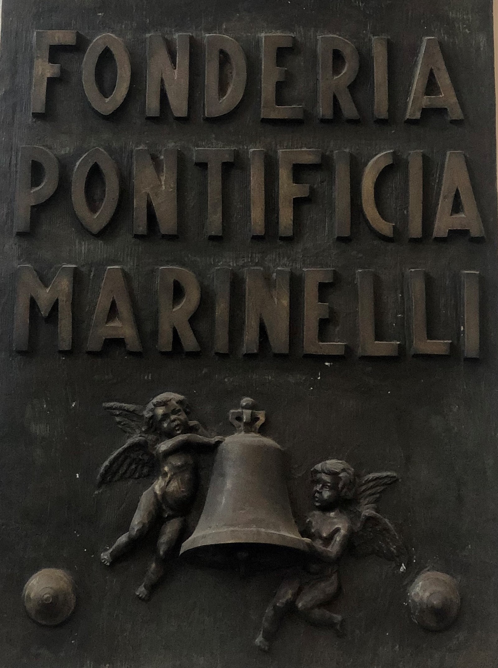 Stemma della Pontificia fonderia di campane Marinelli