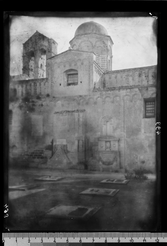Lecce - Chiesa di S. Nicola e S. Cataldo - Fianco, negativo BN, gelatina ai sali d'argento, 13x18, 1908-1909, F000493