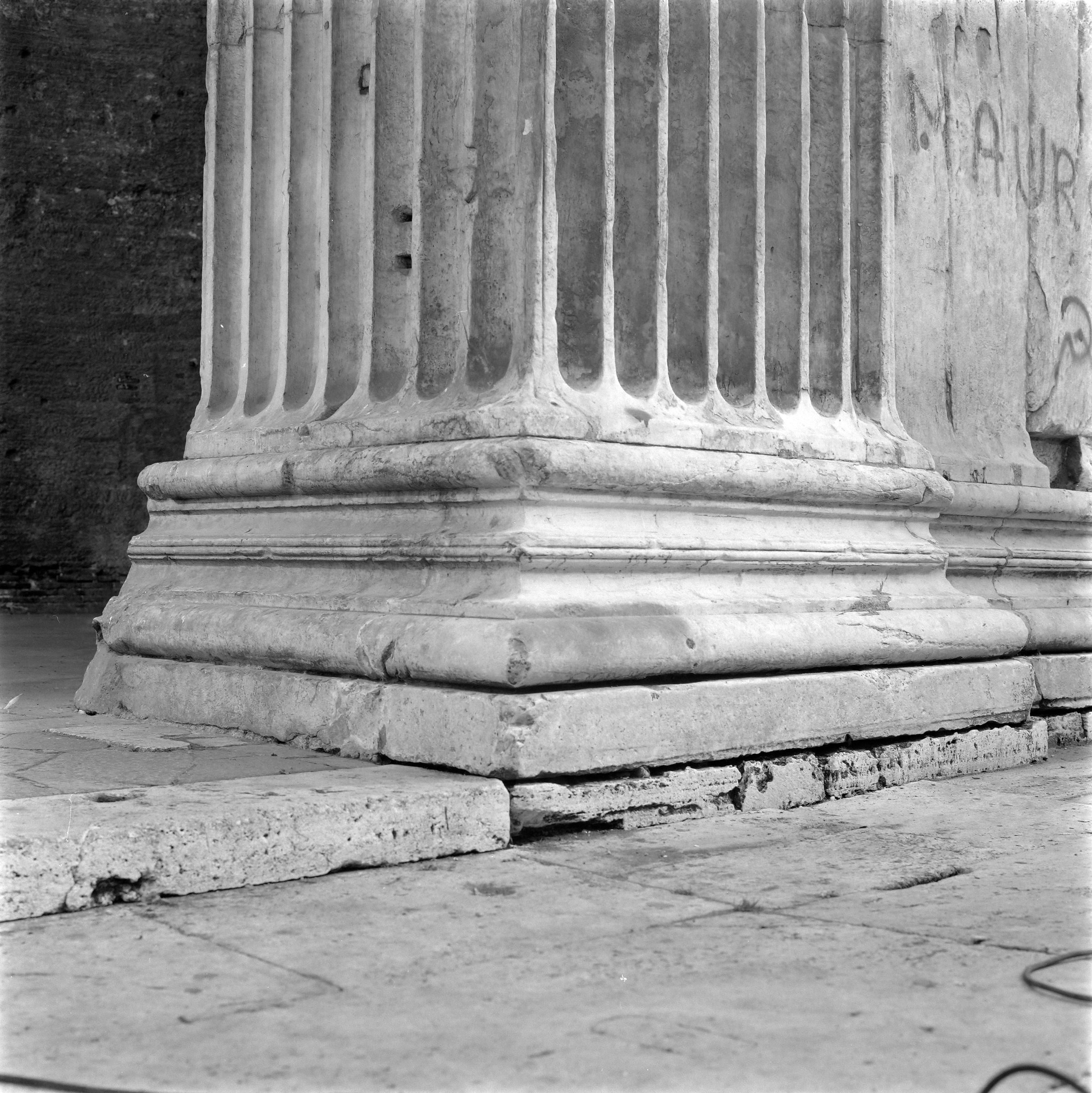 Fotografo non identificato, Roma - Pantheon,1951-2000, gelatina ai sali d'argento, 6x6 cm, N077953