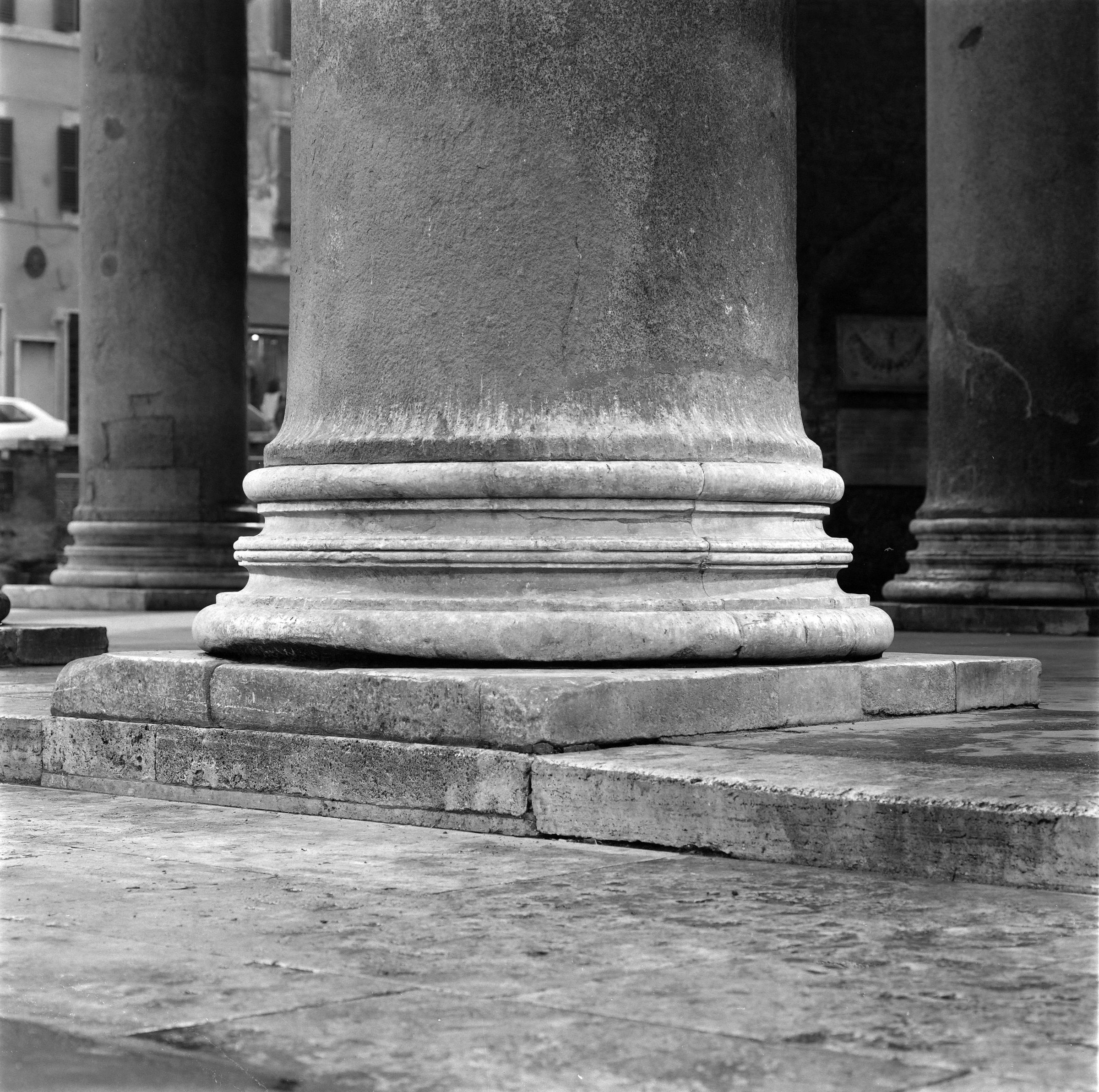 Fotografo non identificato, Pantheon,1951-2000, gelatina ai sali d'argento, 6x6 cm, N077986