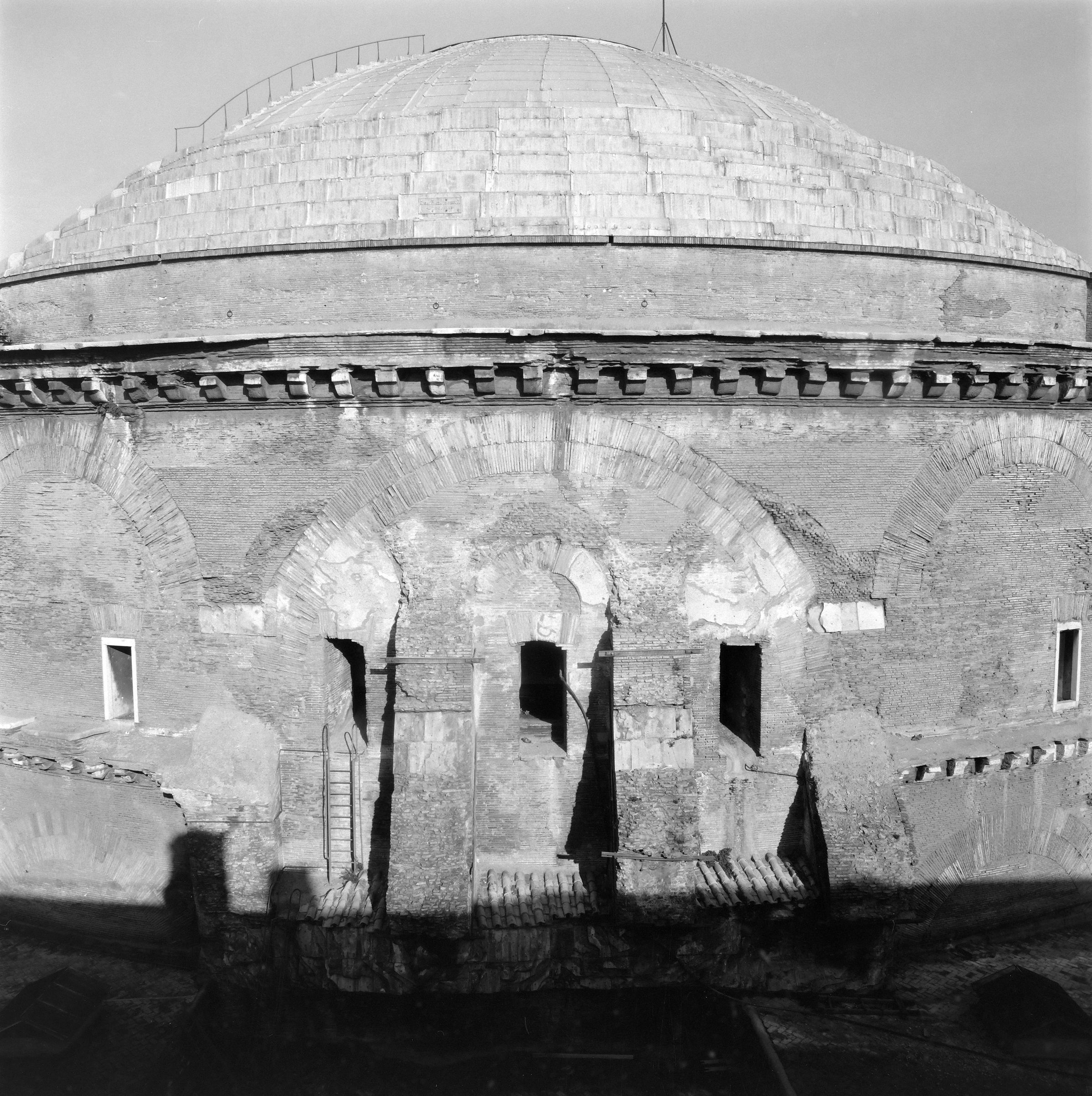 Fotografo non identificato, Pantheon; Pantheon (Chiesa di S. Maria ad Martyres), 1951-2000, gelatina ai sali d'argento, 6x6 cm, N078751