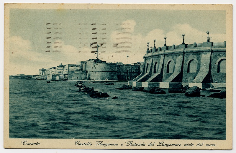 Taranto - Panorama dal mare con il Castello Aragonese e la rotonda del Lungomare, Cartolina, 1934, FFC017541