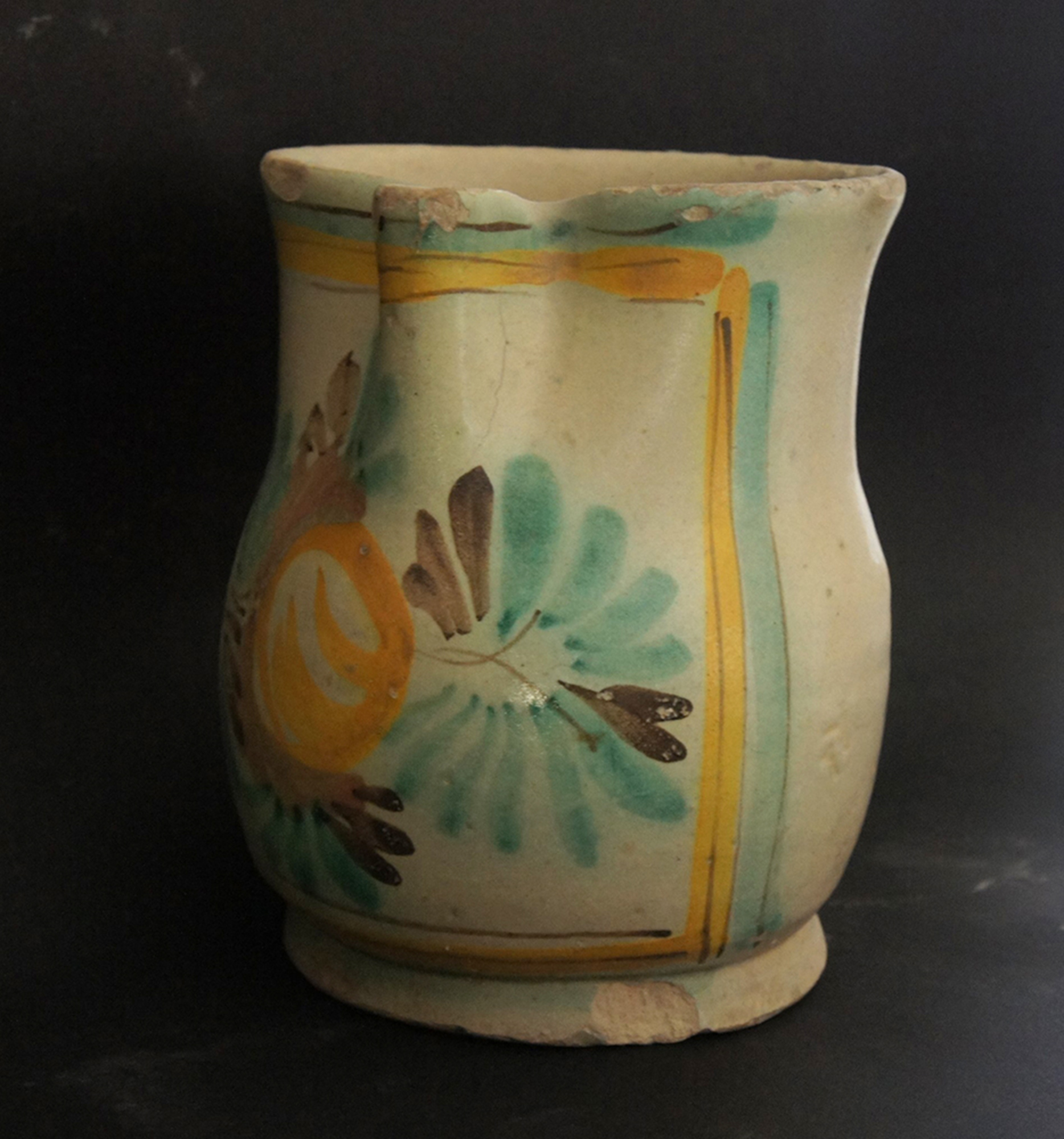 Brocca, “cannata”, ceramica smaltata, I metà XX secolo, Caltagirone, 2020, fotografia digitale