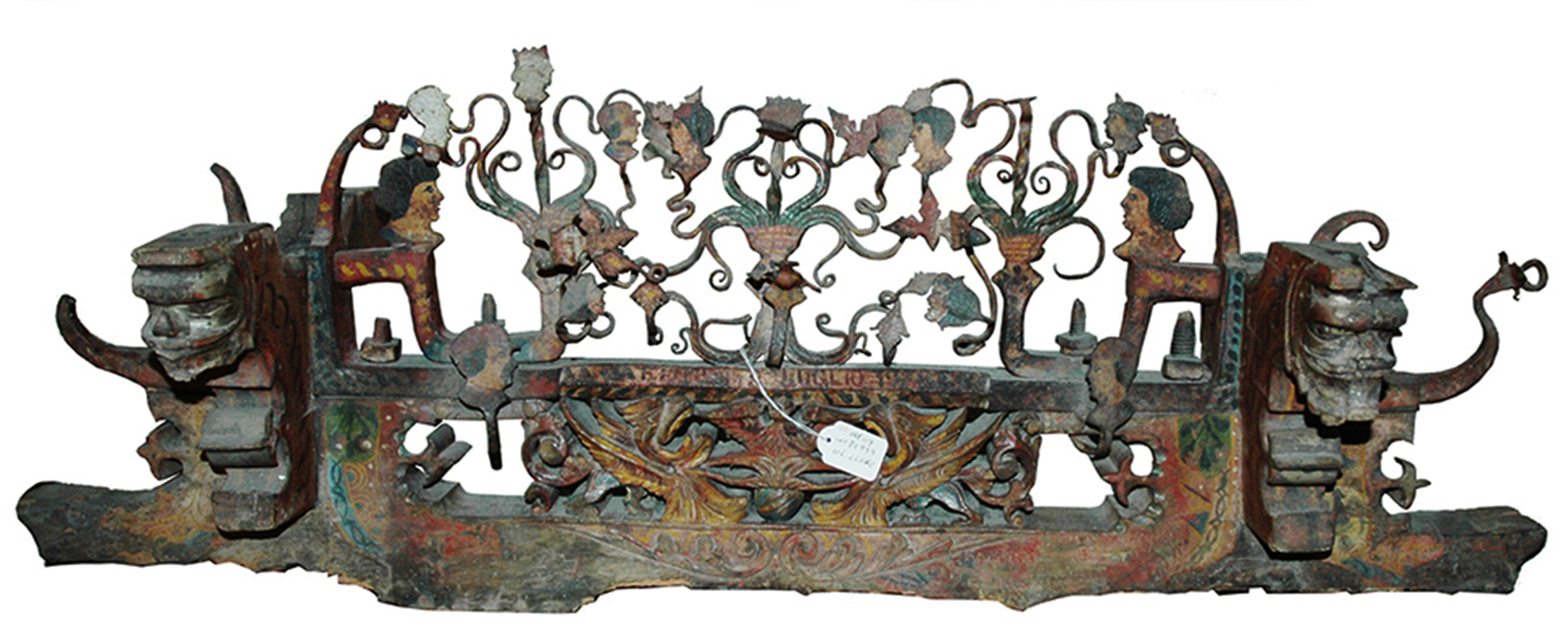 Cassa d’asse di carretto, completa di decorazioni in ferro battuto e in legno scolpito, prima metà XX secolo, 2018, fotografia digitale