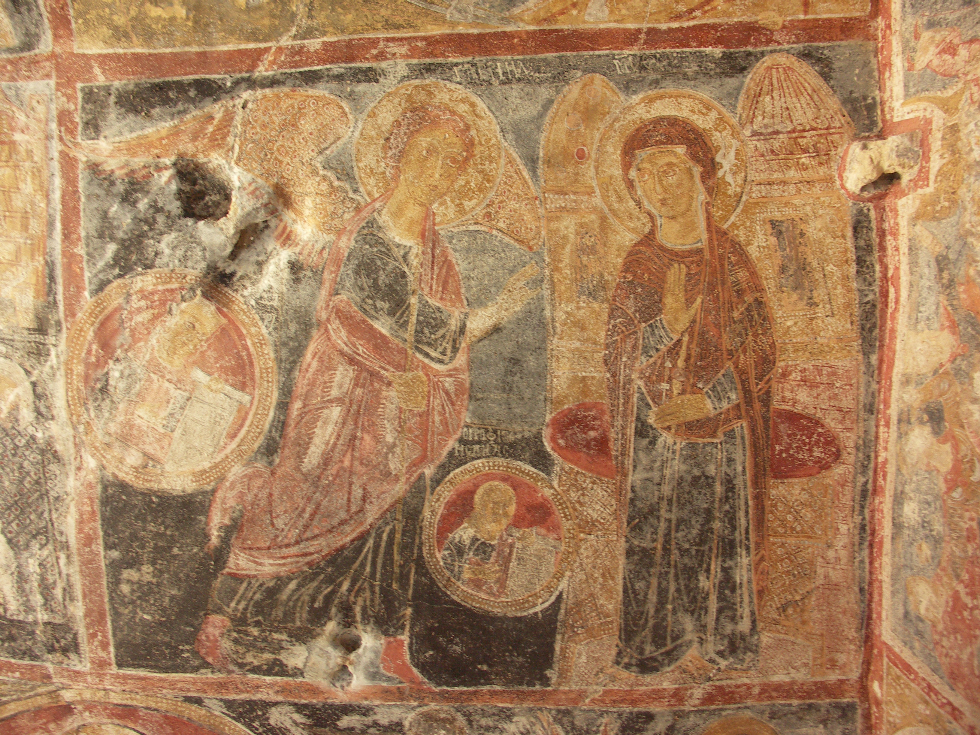 Vincimanno Capograssi, Chiesa rupestre di San Biagio (Brindisi); affresco con l'Annunciazione (anno 1197), 2010, fotografia digitale