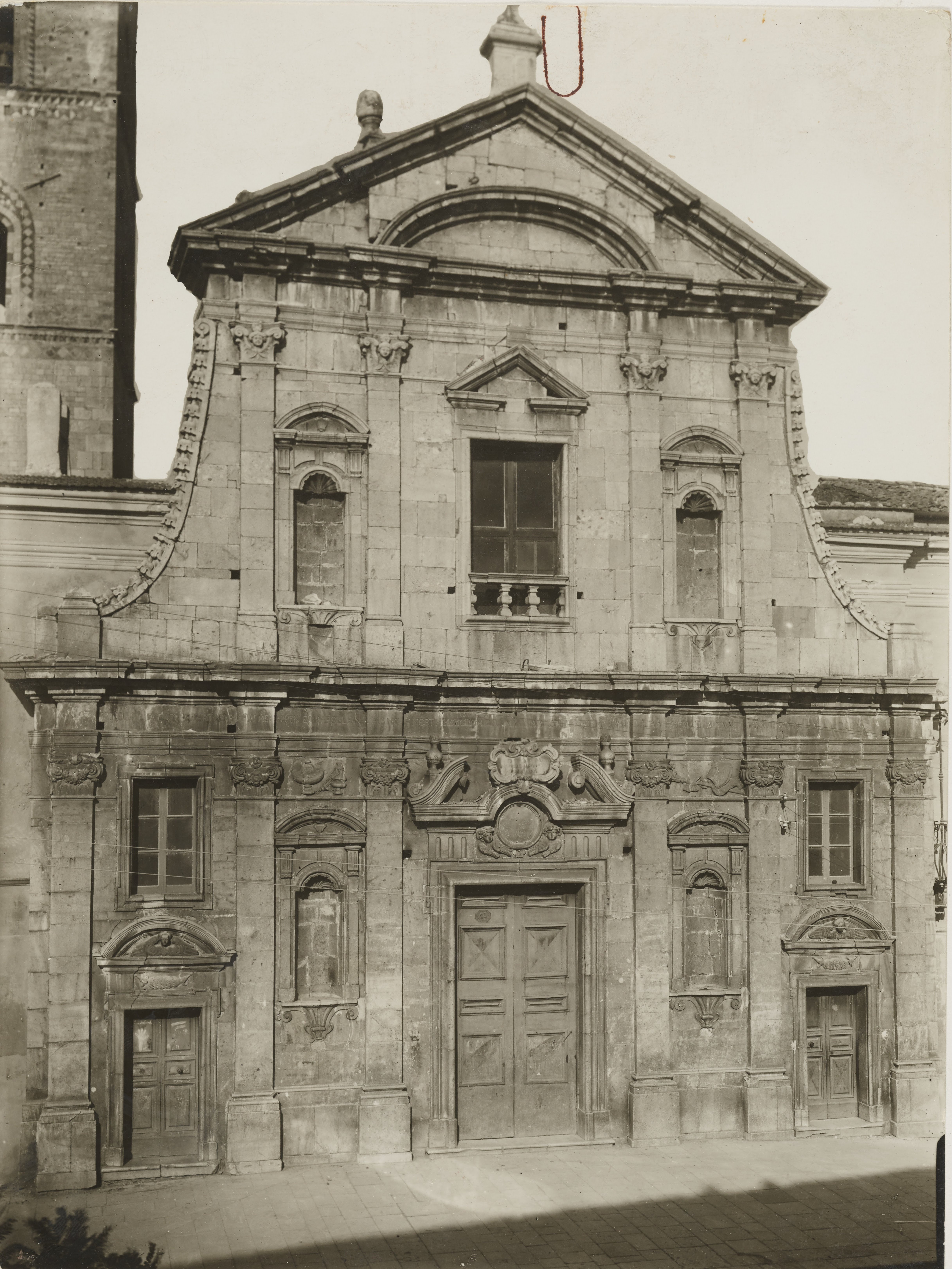 Fotografo non identificato, Melfi - Cattedrale di S. Maria Assunta, facciata, 1926-1950, gelatina ai sali d'argento, MPI6061784