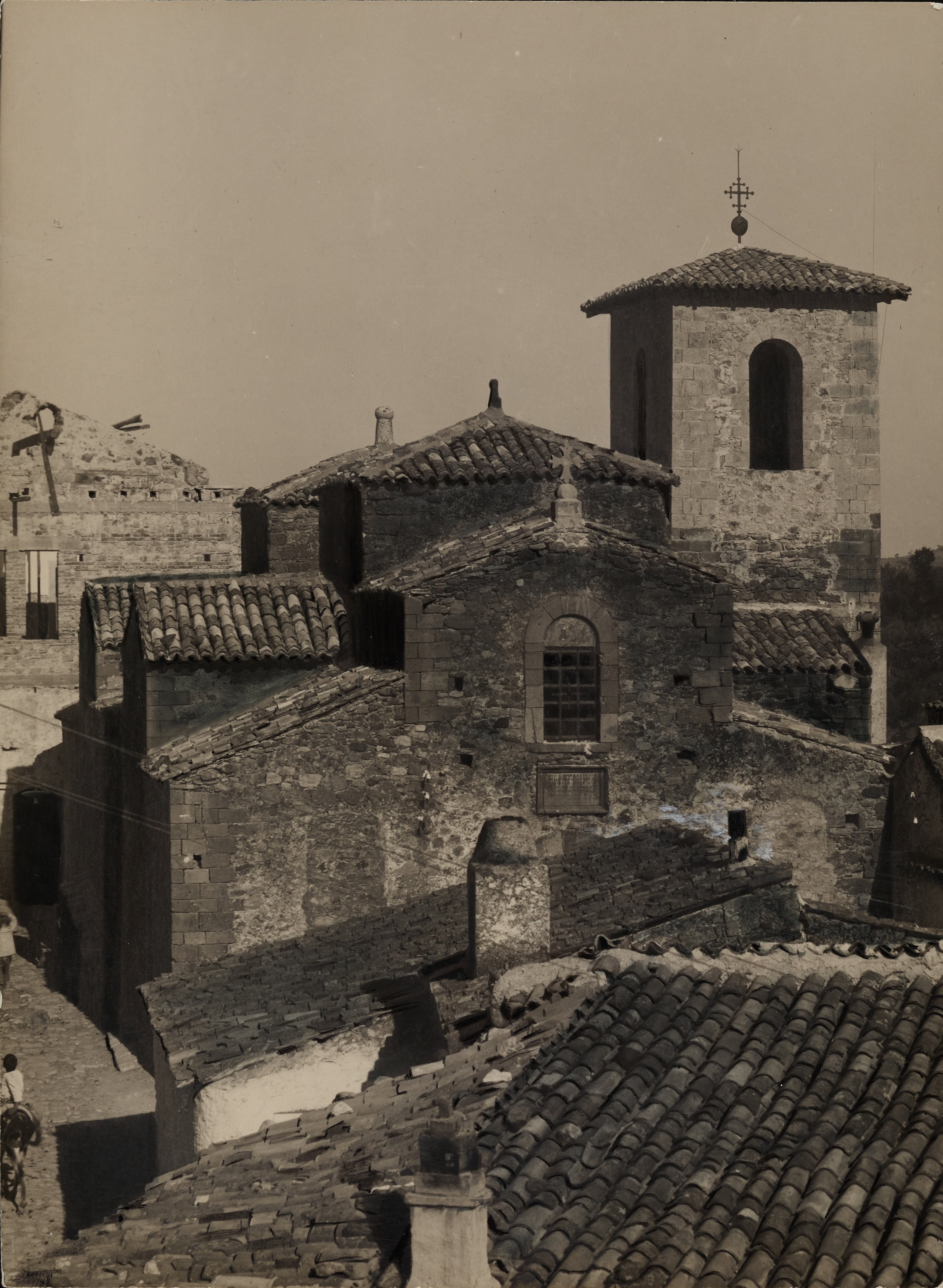Rubino, S., Rapolla - Chiesa di S. Lucia, tetti con due tiburi e campanile dopo i restauri, gelatina ai sali d'argento, MPI6088341