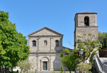 Mhlsassa, vista della facciata della chiesa di san gianuario in marsico nuovo, 9 October 2019