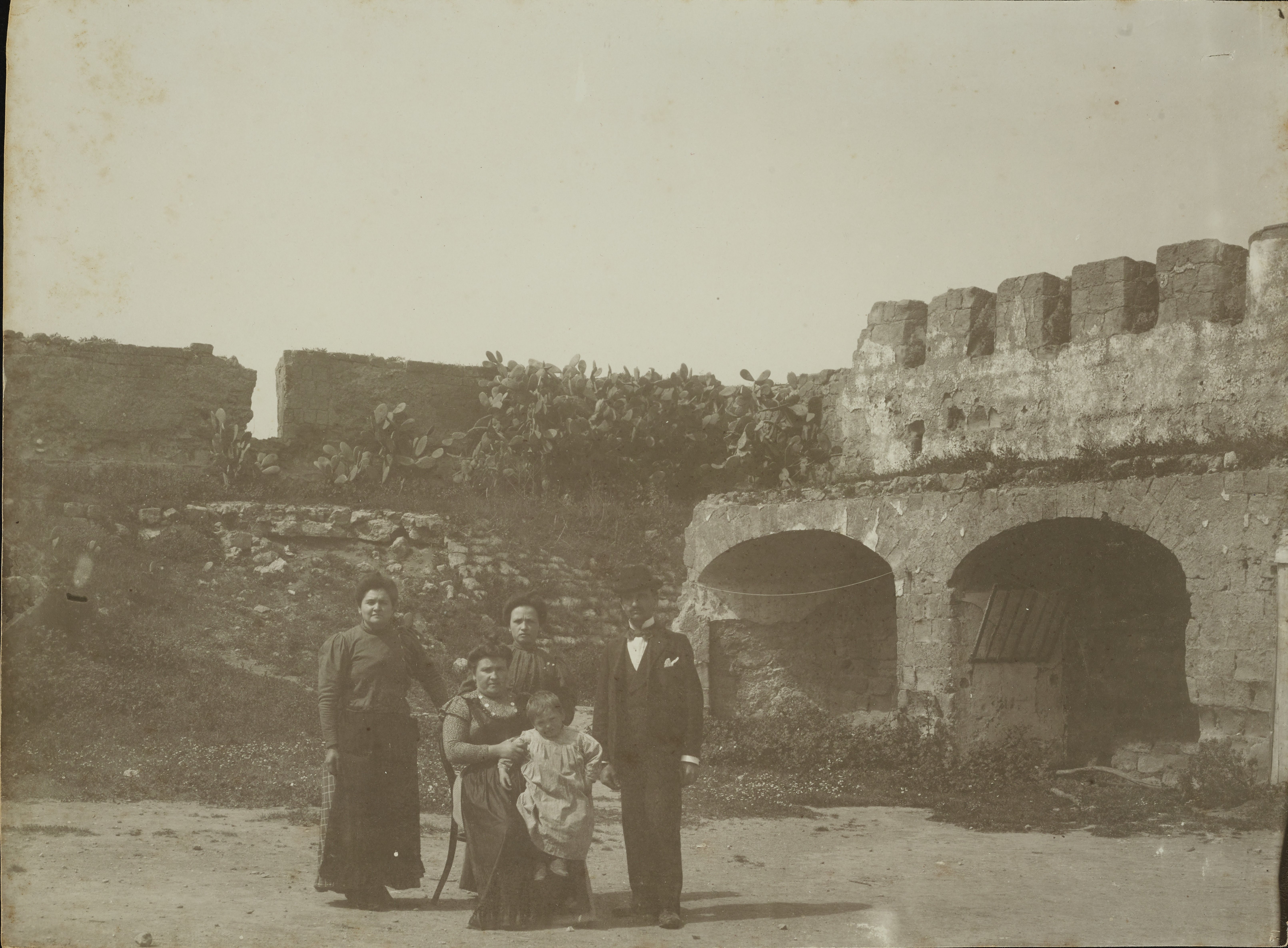Fotografo non identificato, Napoli, S. Giovanni a Teduccio - Forte di Vigliena, veduta, 1901-1925, gelatina ai sali d'argento, MPI6071997