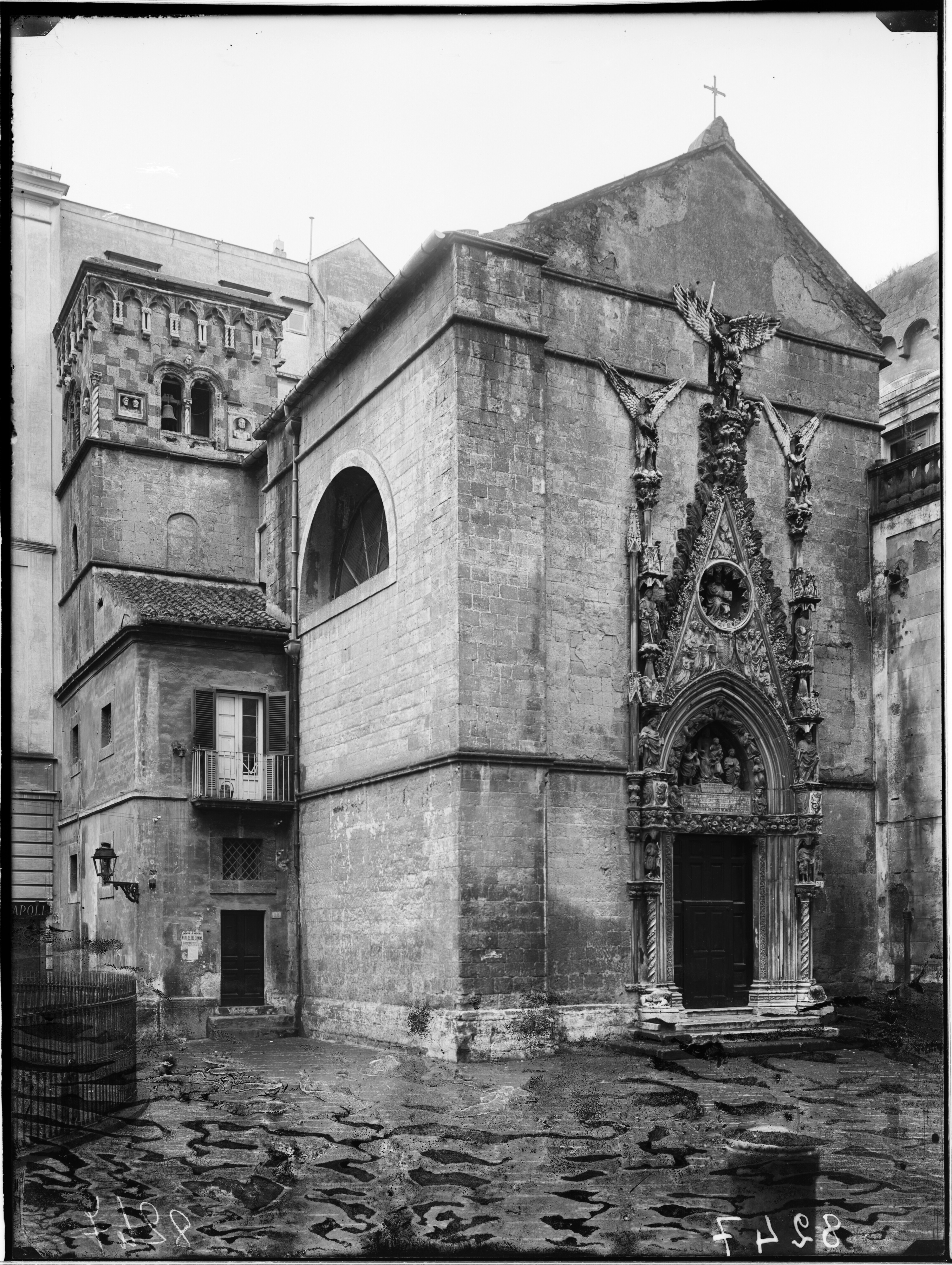 Carboni, Carlo, Napoli - Cappella di S. Giovanni dei Pappacoda, gelatina ai sali d'argento/ vetro, 1923-1924, E008247