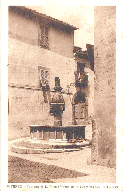 Fotografo non identificato, Viterbo – Fontana di S. Rosa (Piazza della Crocetta), Sec. XII-XVI, 1930
