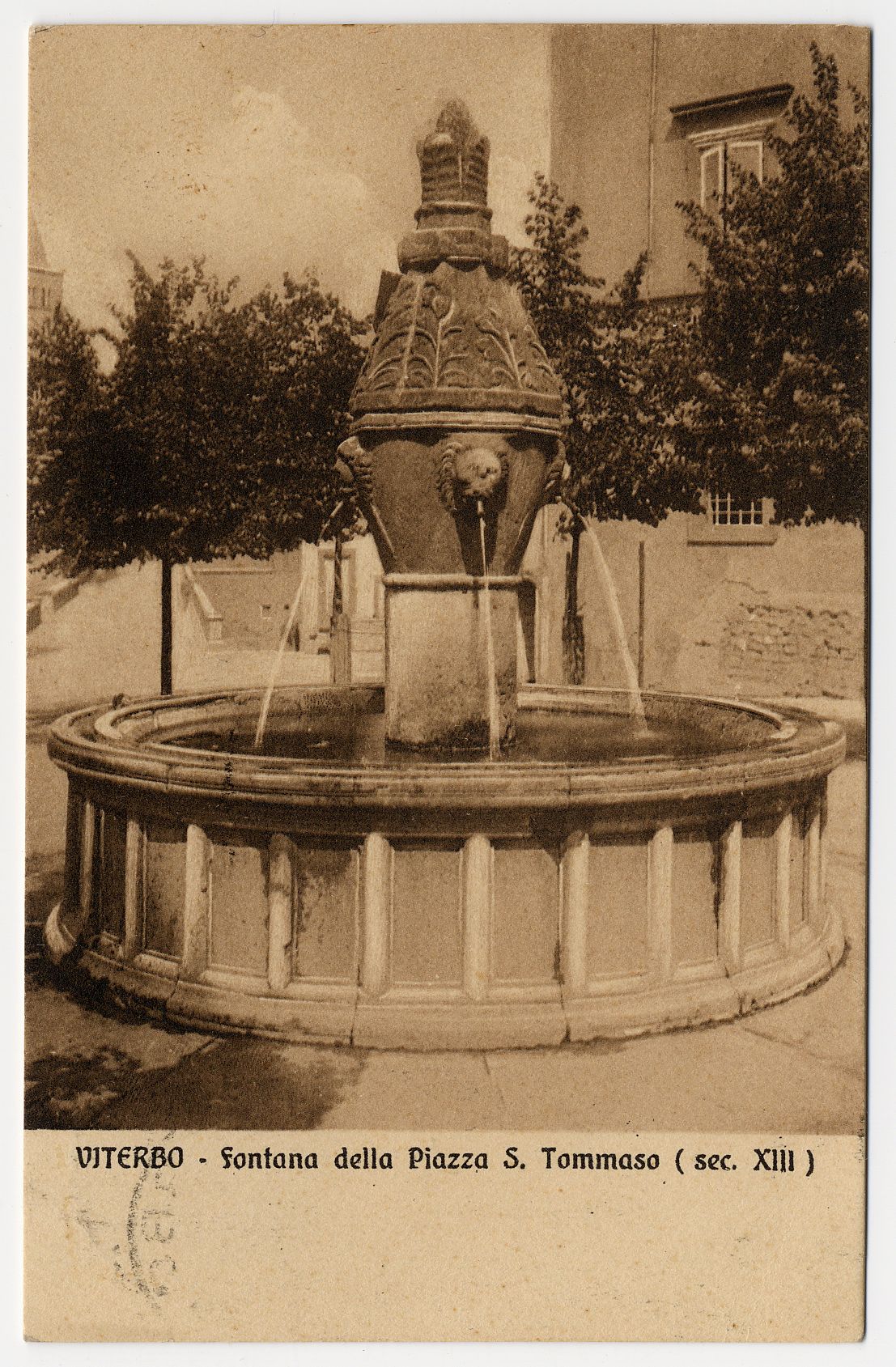 Fotografo non identificato, Viterbo – Fontana della piazza S. Tommaso (sec. XIII), 1918, FFC006145